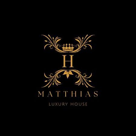 Matthias Luxury House Hotel Catania Bagian luar foto