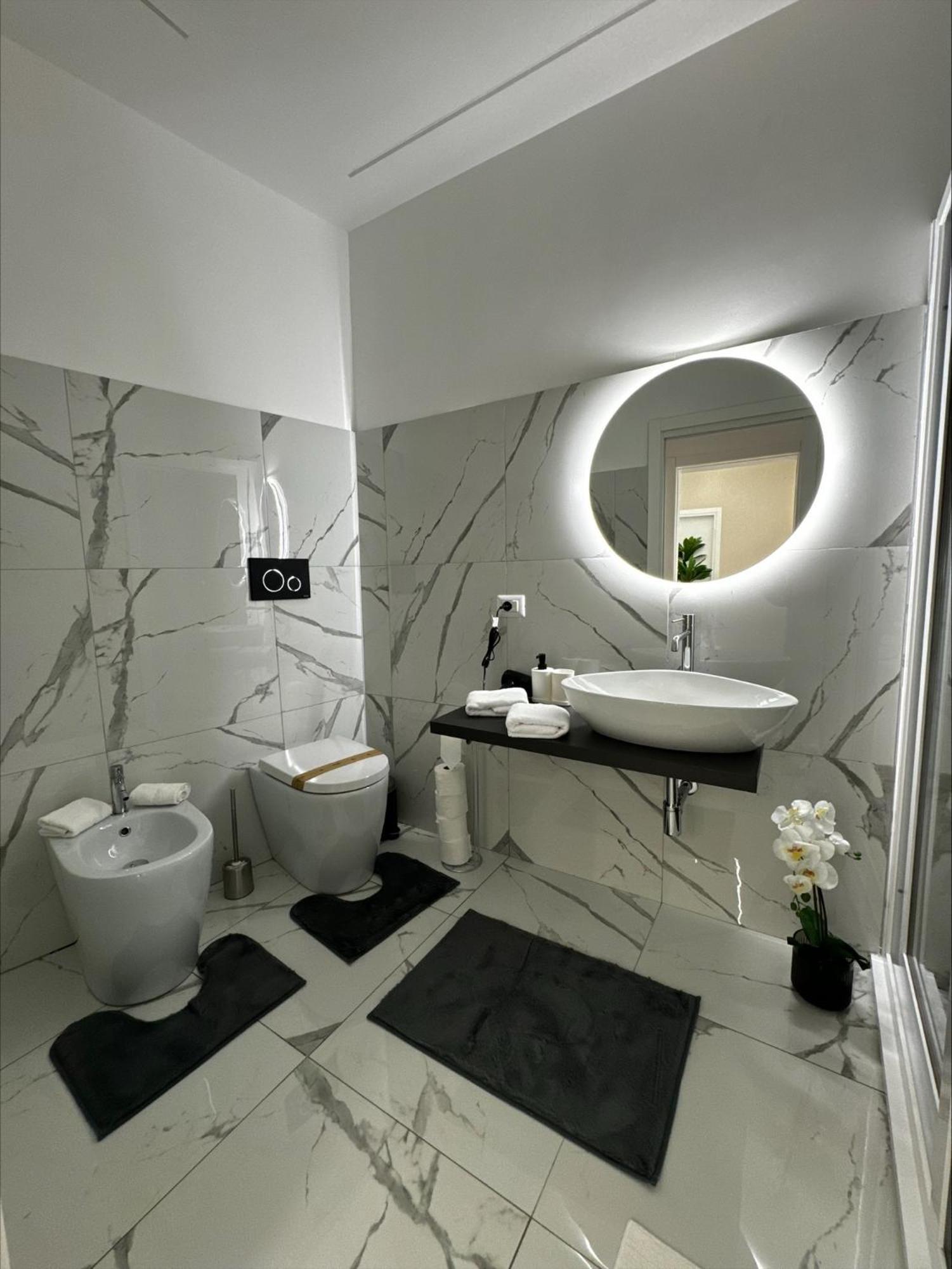 Matthias Luxury House Hotel Catania Bagian luar foto